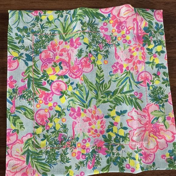 Lilly Pulitzer Printed 4 Piece Cocktail Napkin Set Pineapple Flamingo Floral - Picture 5 of 10